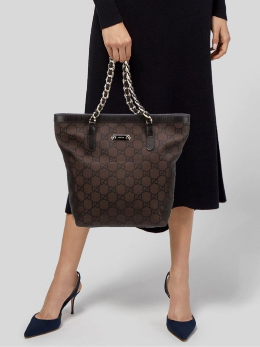 Authentic Gucci chain bucket tote
